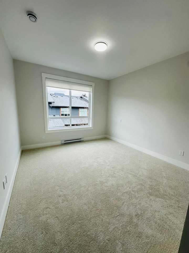 17155 79A Avenue #4, Surrey, BC V4N 6Y8, CAN