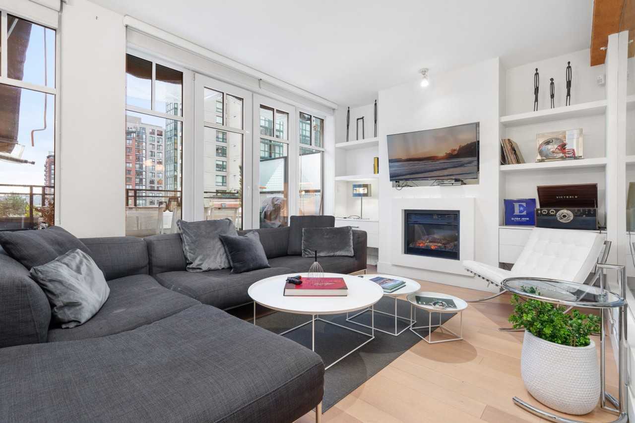 1275 Hamilton St #1380806P, Vancouver, BC V6B 6K3, CAN