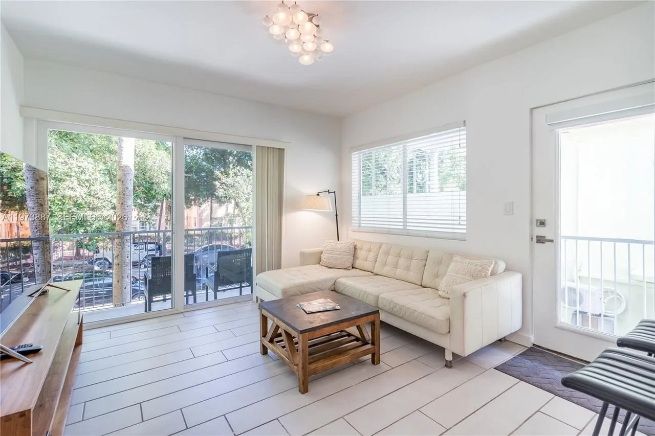 740 Meridian Ave, Miami Beach, FL 33139, USA