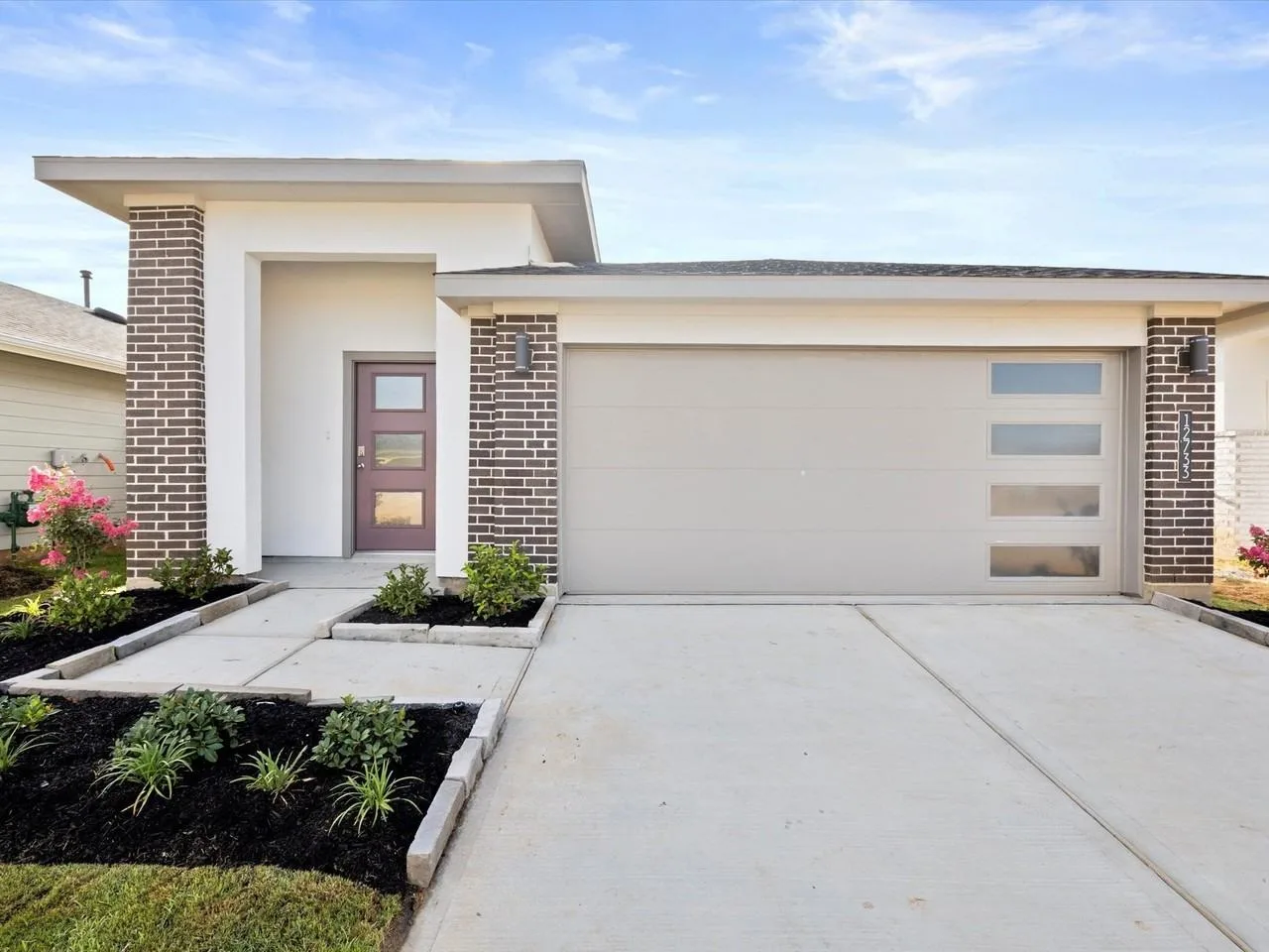 12733 Ermine St, Houston, TX 77047, USA