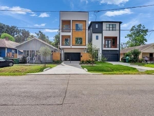 2711 Delano St, Houston, TX 77004, USA