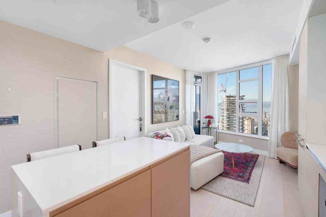 1289 Hornby St #1431204P, Vancouver, BC V6Z 0G7, CAN