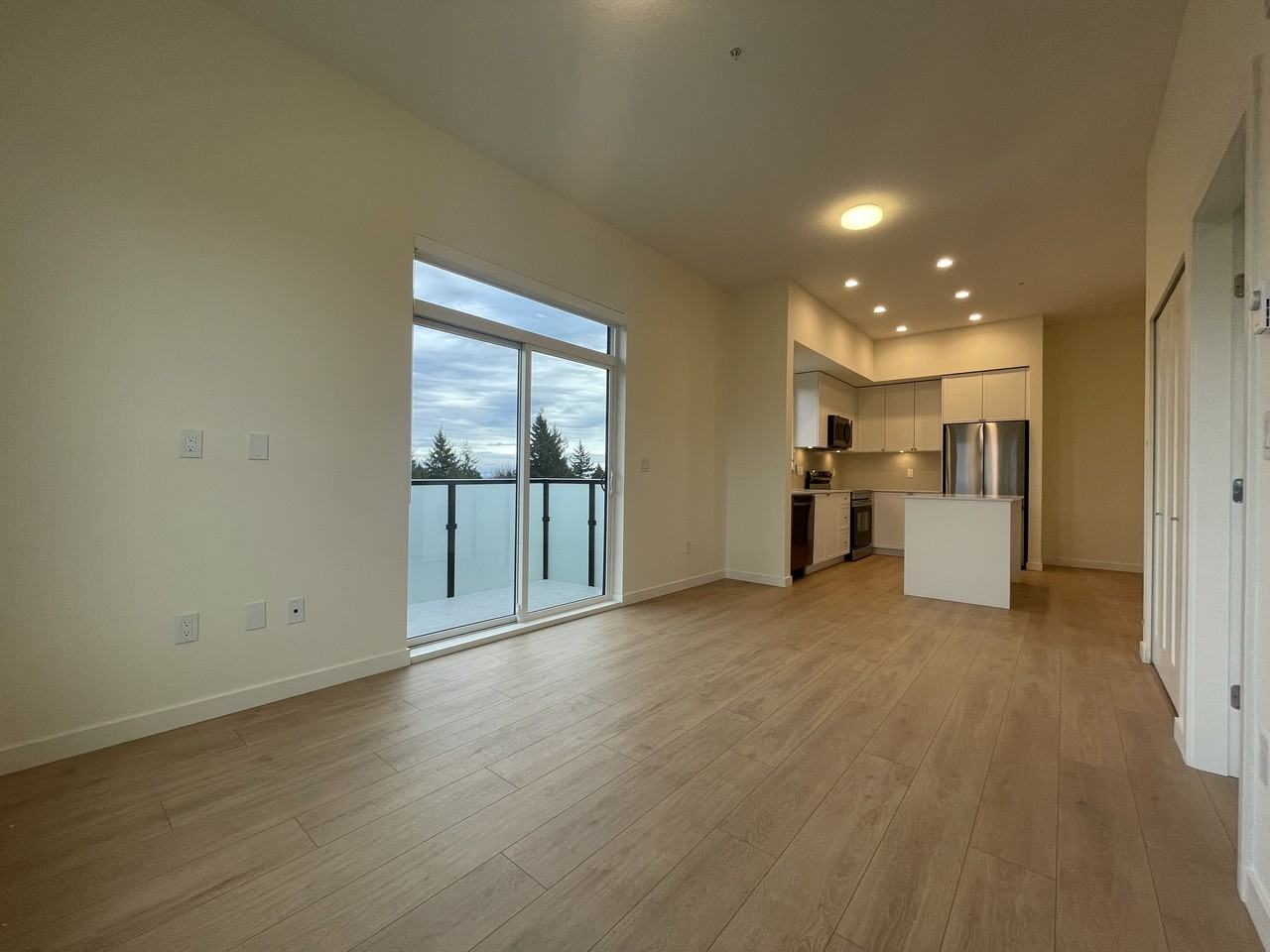 14778 106 Avenue, Surrey, BC V3R 0J4, CAN