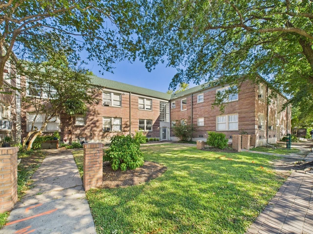 1920 Richmond Ave, Houston, TX 77098, USA