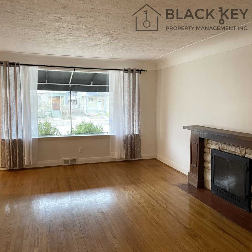 564 Queens Ave, London, ON N6B 1Y8, CAN