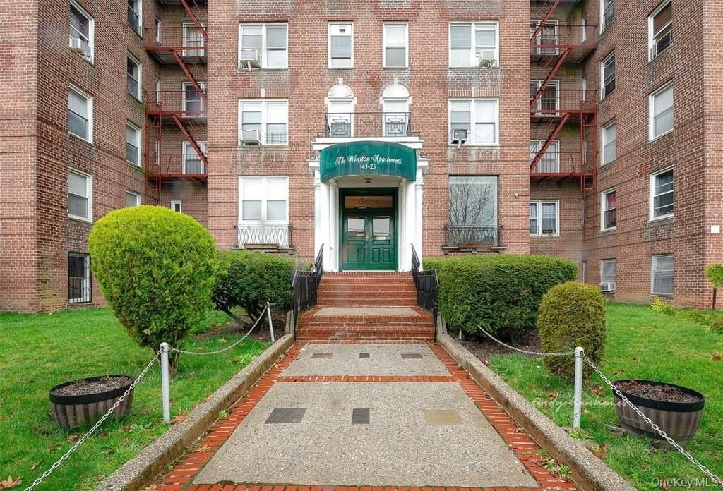 14325 84th Dr, Jamaica, NY 11435, USA