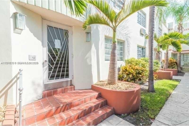 817 Meridian Ave, Miami Beach, FL 33139, USA