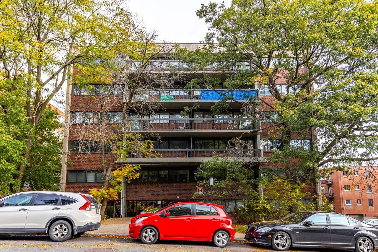 6225 Place Northcrest