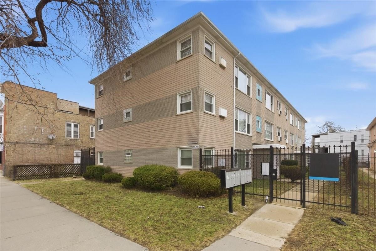 8921 S Cottage Grove Ave, Chicago, IL 60619, USA