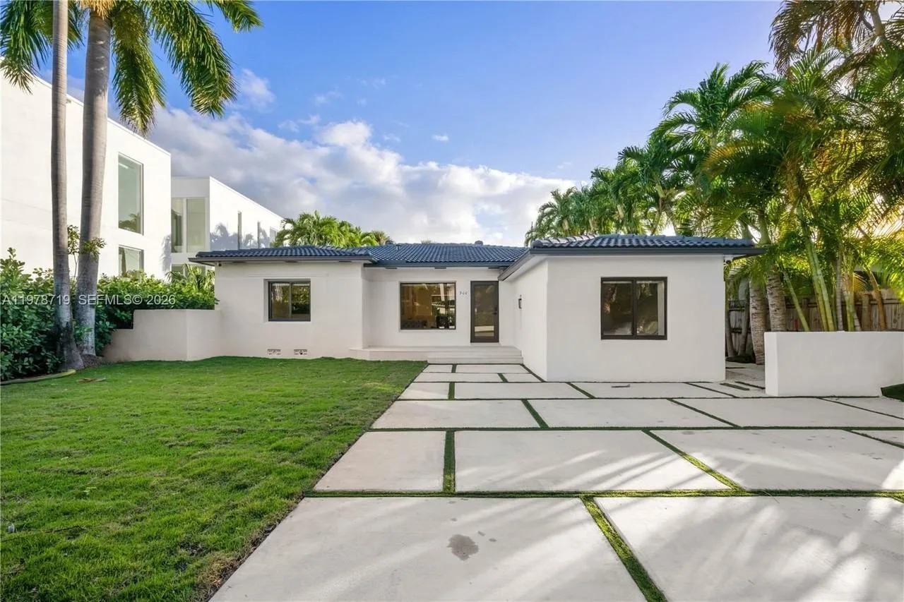 900 W 47th Ct, Miami Beach, FL 33140, USA