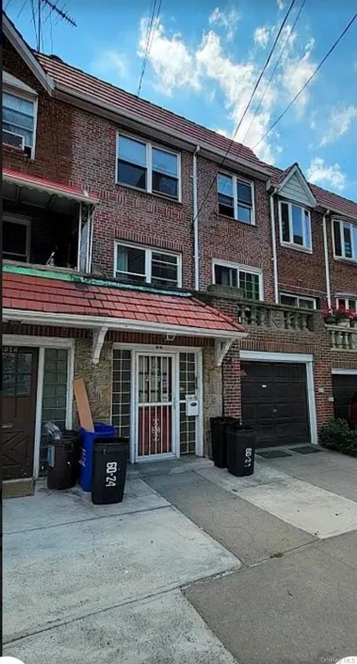 6024 Wetherole St, Elmhurst, NY 11373, USA