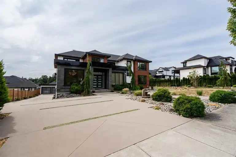 5545 146 St, Surrey, BC V3X 0H5, CAN