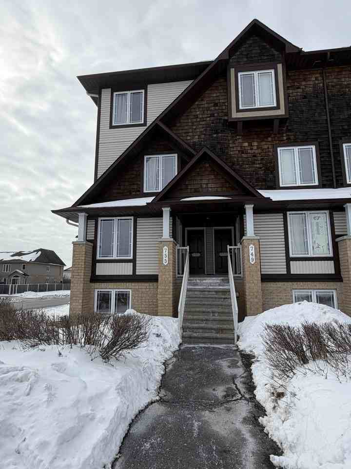 755 Lakeridge Drive, Ottawa, ON K4A 0N5, CA
