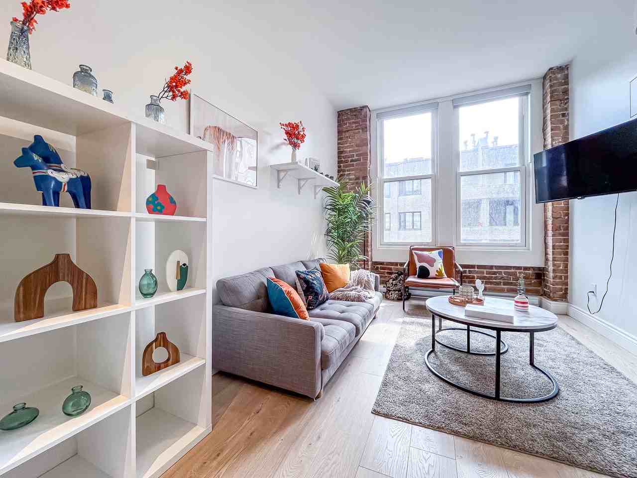 1437 Rue Pierce #2, Montréal, QC H3H 2K1, CA