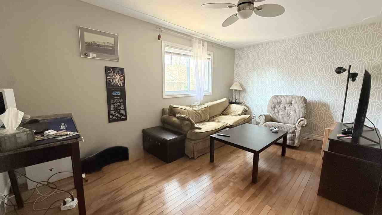 292 Hill St, London, ON N6B 1E2, CAN
