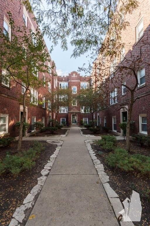 3244 North Clifton Avenue, Chicago, IL 60657, US