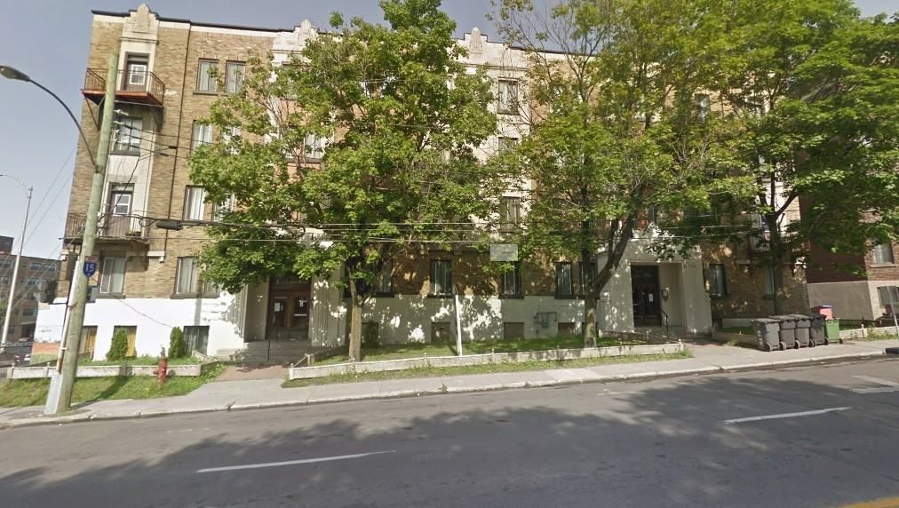 5265 Chemin de la Côte Saint Luc, Montréal, QC H3W 2H5, CA