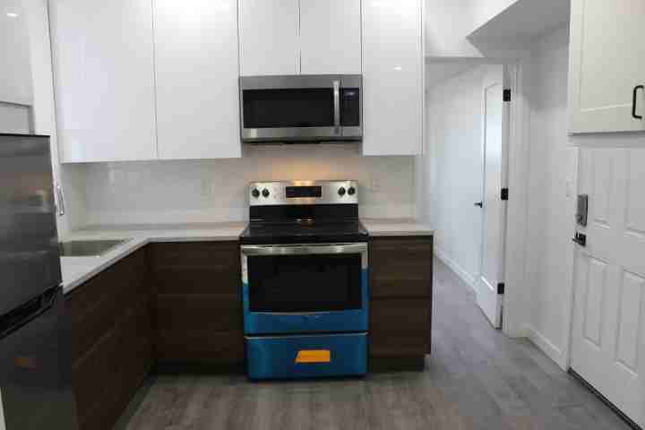 590 Main Street East #1A, Hamilton, ON L8M 1J6, CA