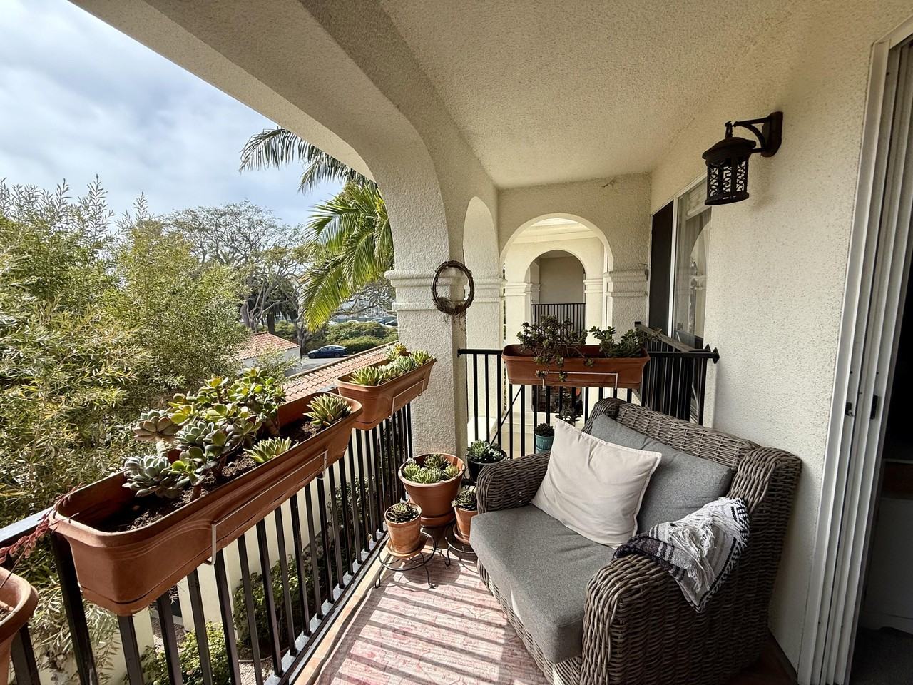 453 Por La Mar Cir, Santa Barbara, CA 93103, USA