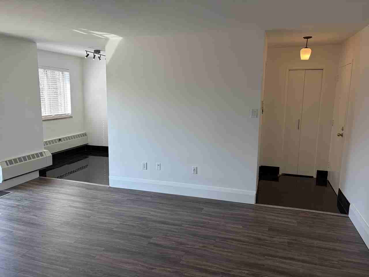 1835 Bloor Street, Mississauga, ON L4X 2N9, CAN
