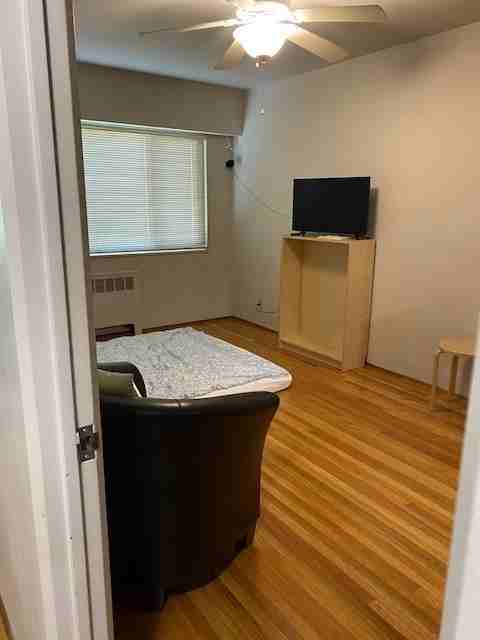 1160 West 13th Avenue #206, Vancouver, BC V6H 1N3, CA