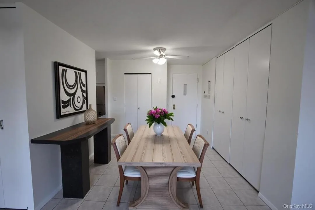 11817 Union Tpke, Forest Hills, NY 11375, USA