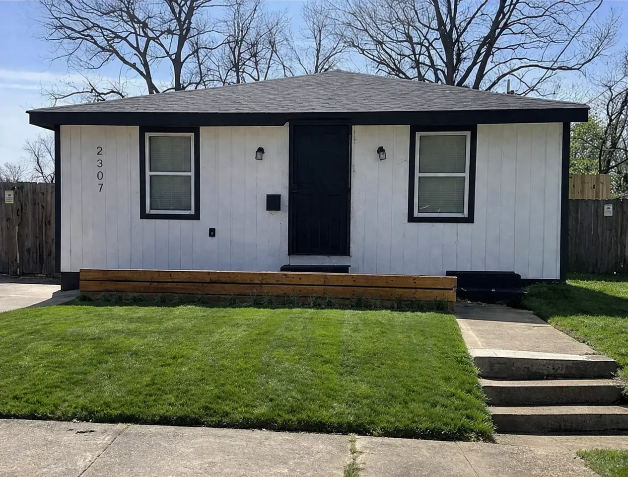 2307 Marble Ave, Memphis, TN 38108, USA