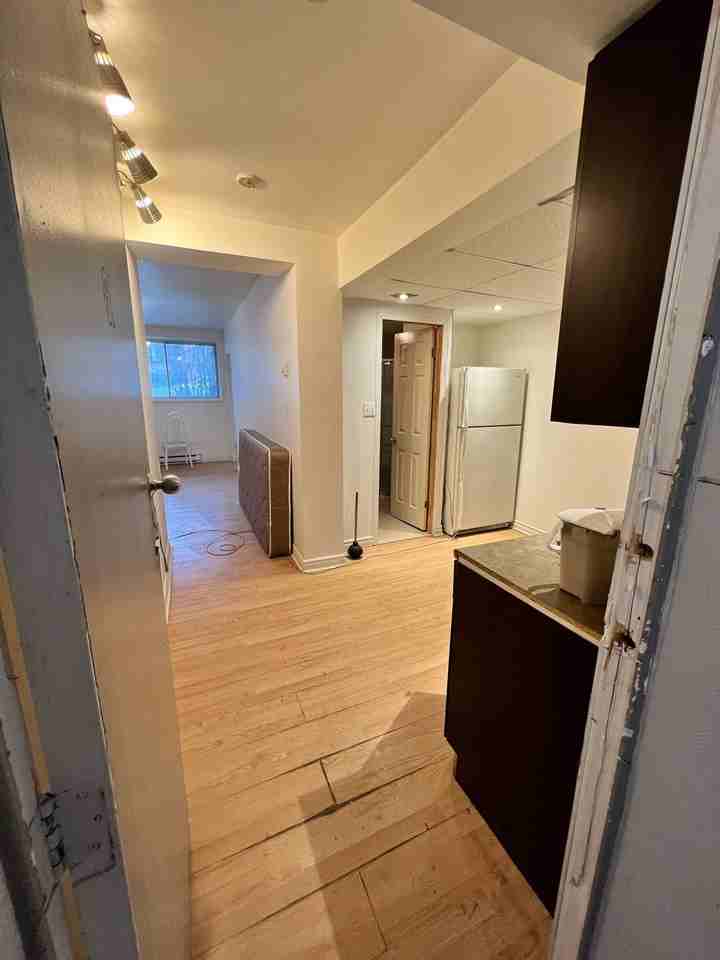 6860 Avenue Fielding #G-1, Montréal, QC H4V 1P2, CA