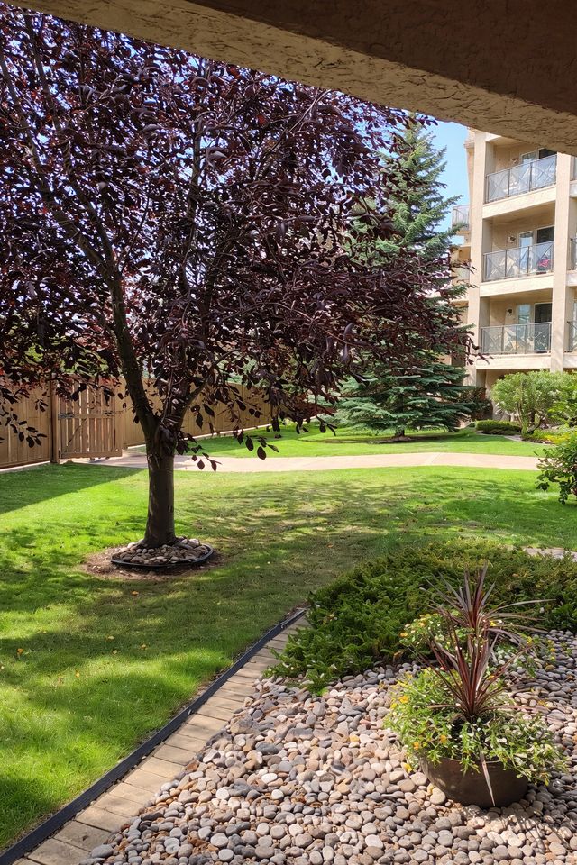 8912 156 St Nw, Edmonton, AB T5R 5Z2, CAN