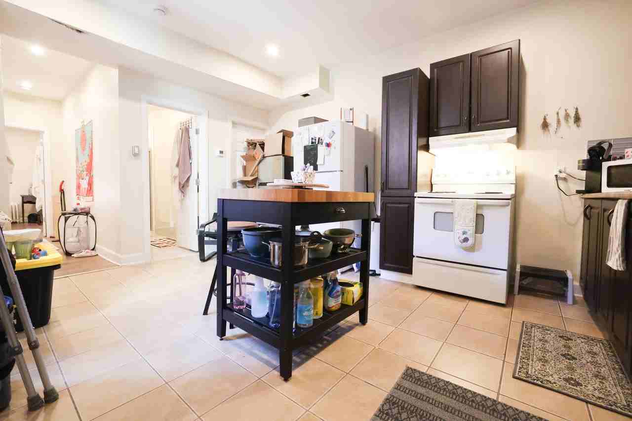 421 Nelson Street #1, Ottawa, ON K1N 7S6, CA