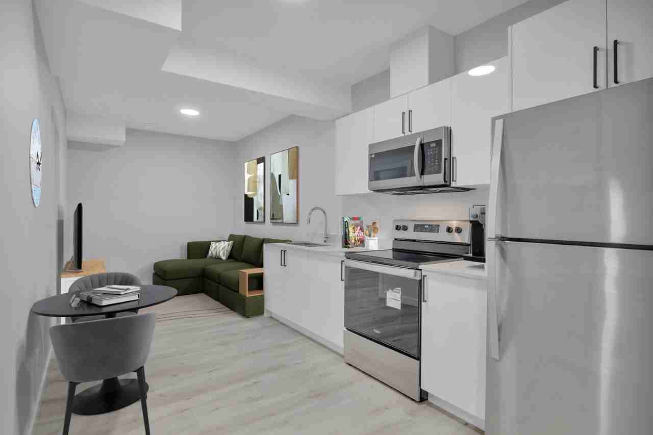8143-B Orchards Green SW