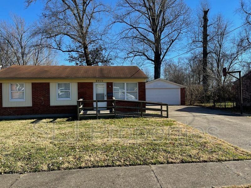 9913 Lochwick Way, Louisville, KY 40272, USA