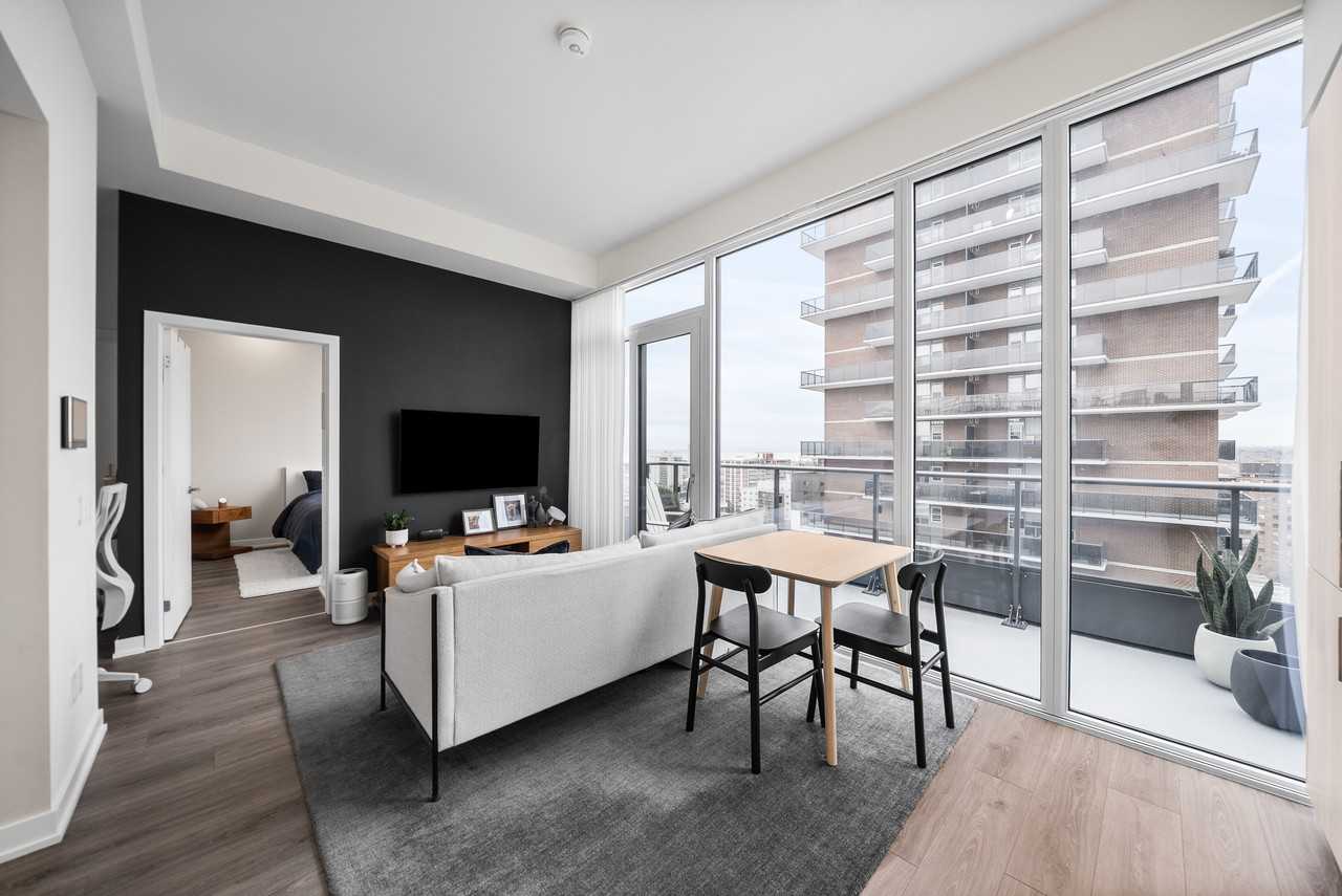 28 Ann Street #1409, Mississauga, ON L5G 0E1, CA