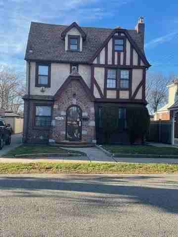 13826 223rd St, Springfield Gardens, NY 11413, USA