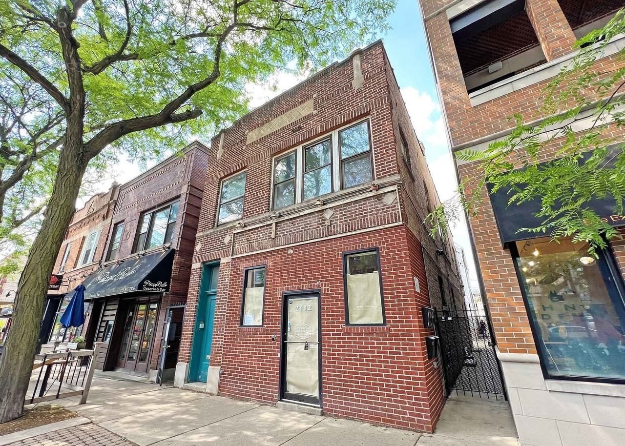 2112 W Roscoe St, Chicago, IL 60618, USA