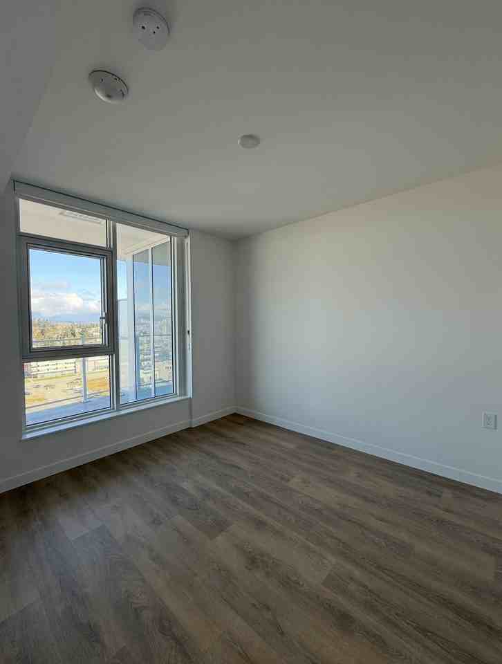 13738 Central Avenue #1709, Surrey, BC V3T 0X5, CA
