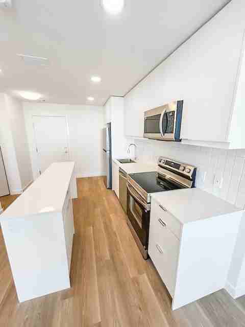 8500 19 Avenue Southeast (East Hills Crossing)