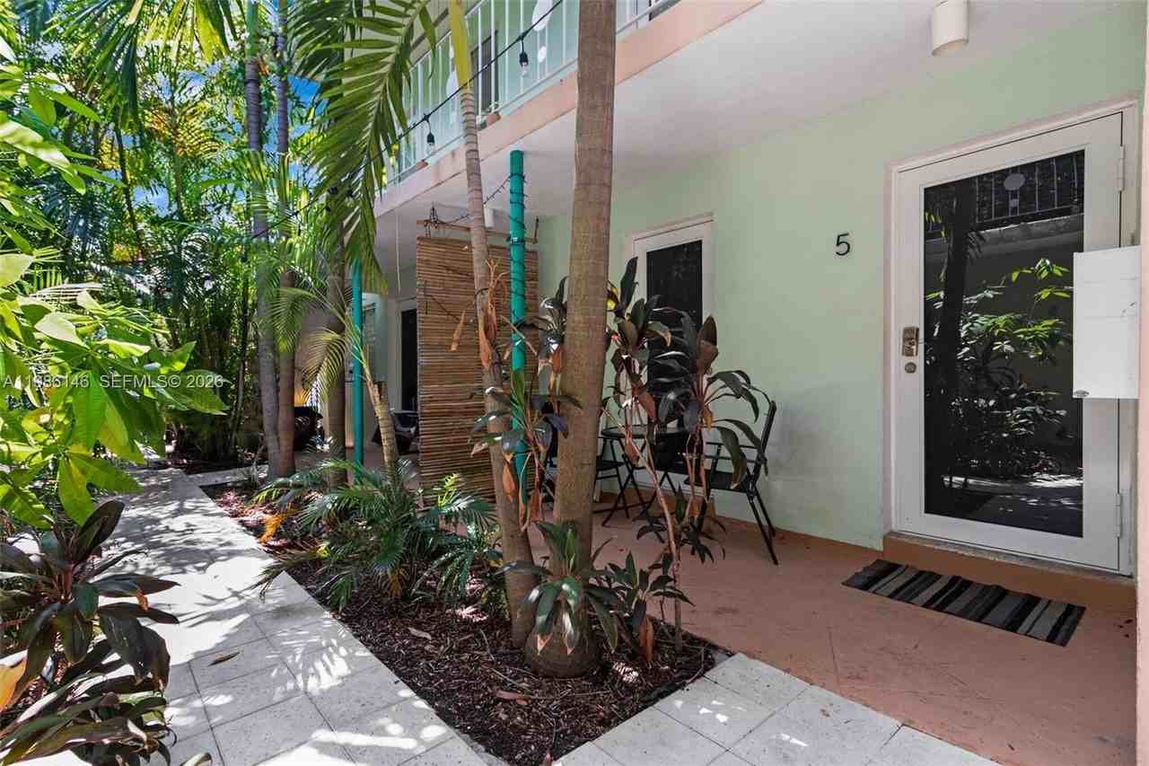 1117 Meridian Ave, Miami Beach, FL 33139, USA