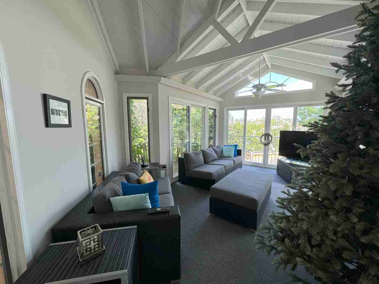 157 Park Place W