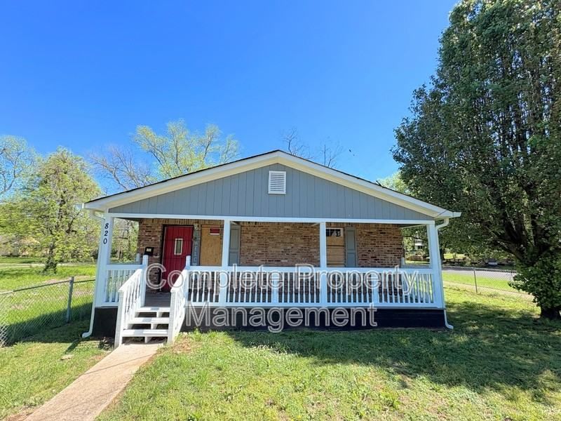 820 17th Street Ensley, Birmingham, AL 35218, USA