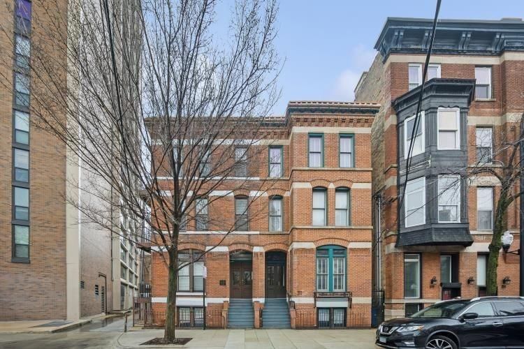 213 West Wisconsin Street, Chicago, IL 60614, USA
