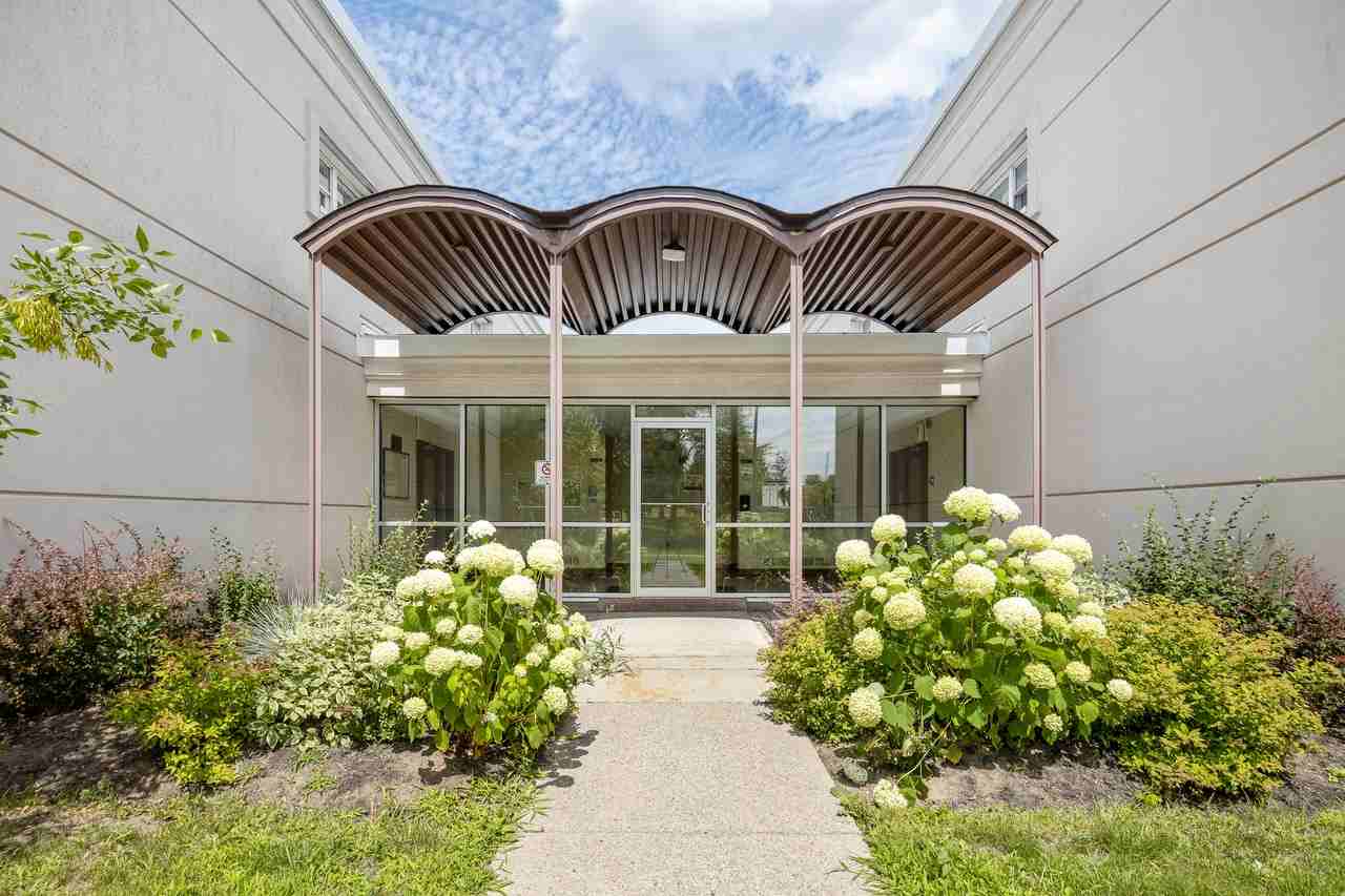 Regency Court Apartments