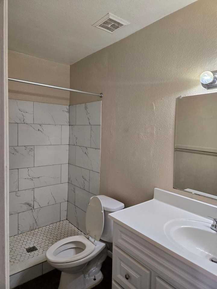 3316 West Tangerine Lane, Phoenix, AZ 85051, USA