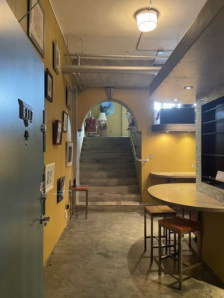 2556 East Hastings Street, Vancouver, BC V5K 1Z3, CA