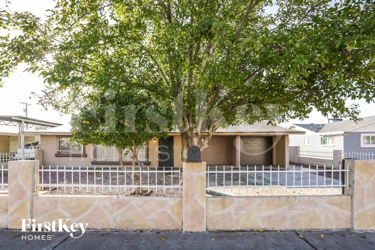 3021 W Camelback Rd, Phoenix, AZ 85017, USA