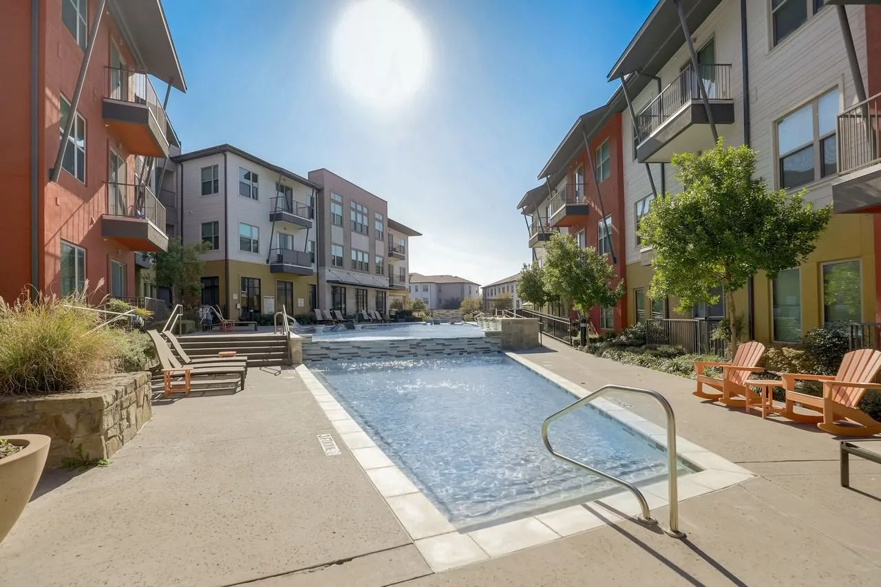 The Creekside at Vantage