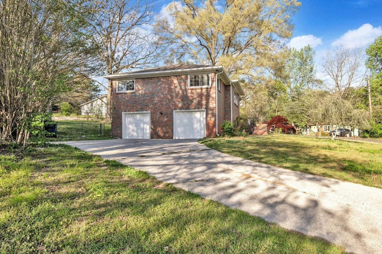 1112 Violet Drive