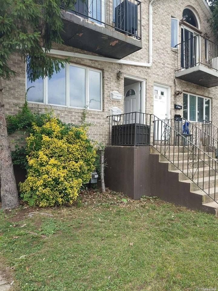 8112 Commonwealth Blvd, Bellerose, NY 11426, USA