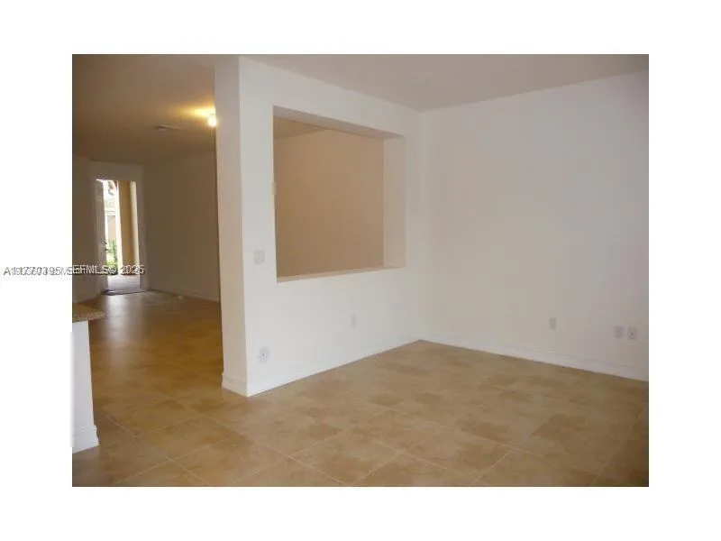 113 Riverwalk Circle West, Plantation, FL 33325, USA