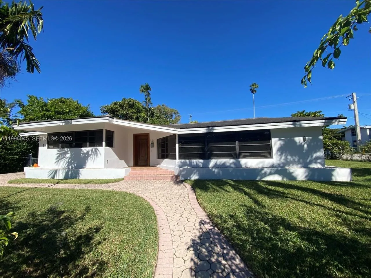 1101 Bay Dr, Miami Beach, FL 33141, USA